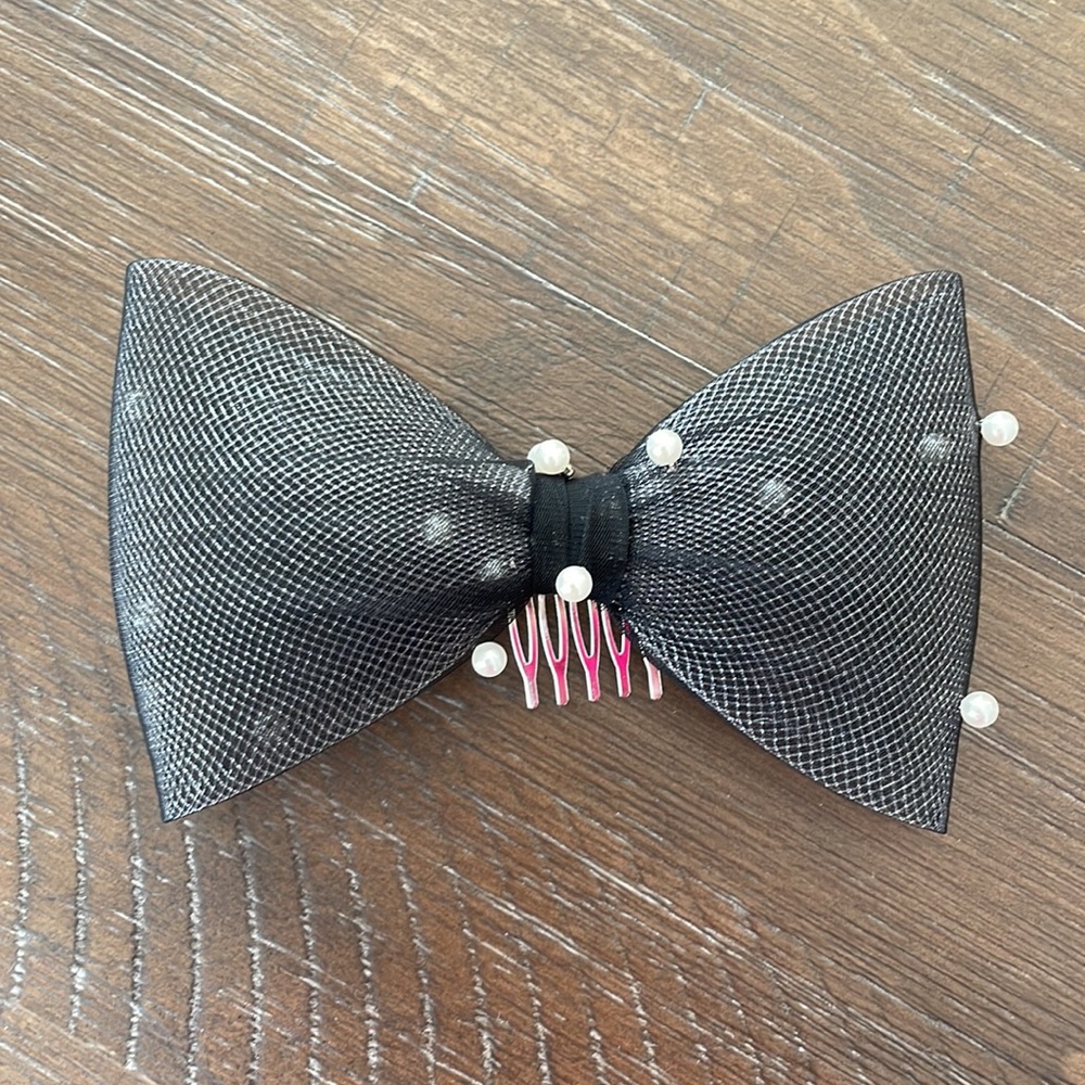 Hand made bow! - Picture 2 of 4